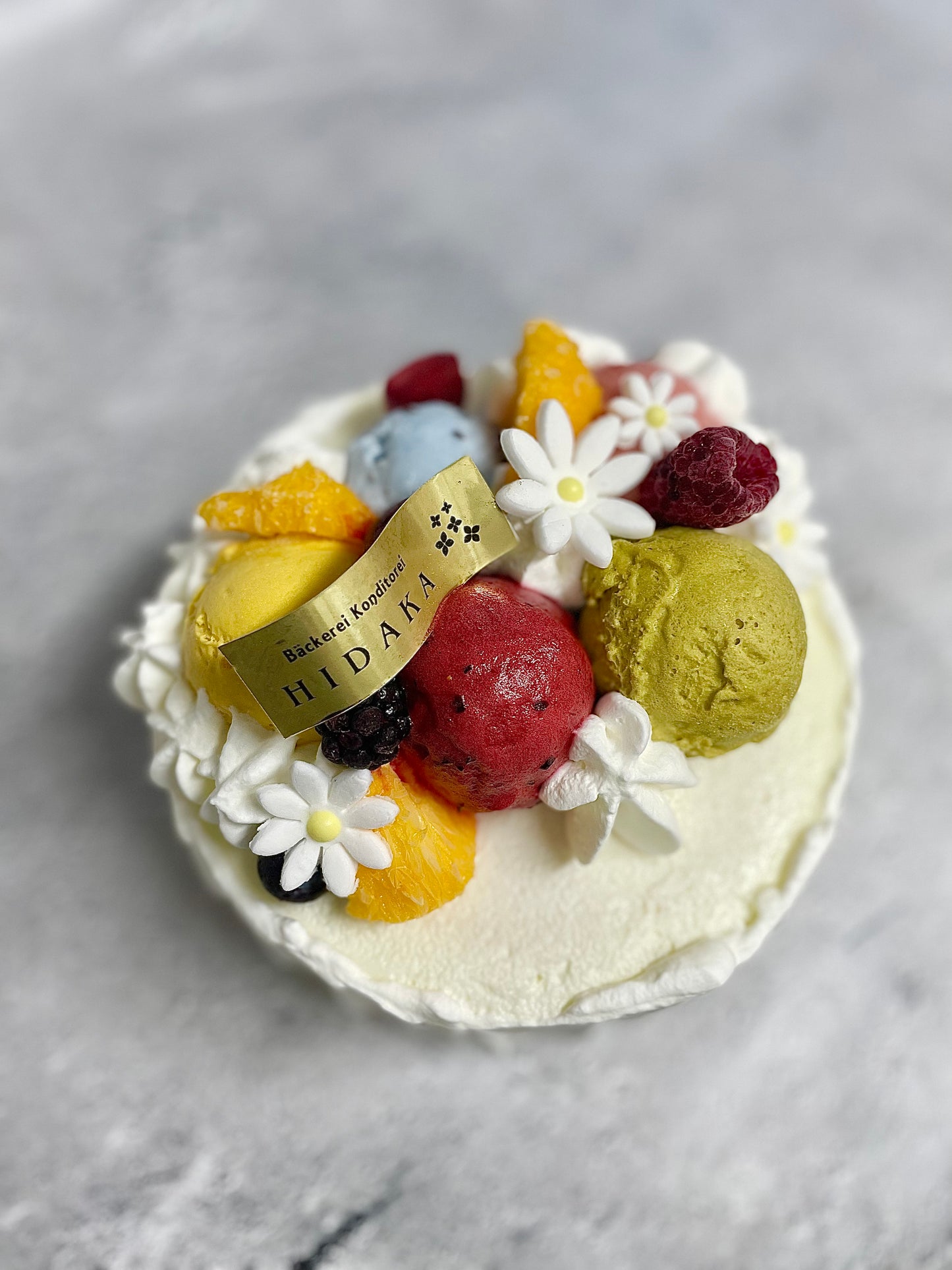【冷凍発送】HIDAKAのオーダージェラートケーキ「木次ミルクのアイスケーキ」