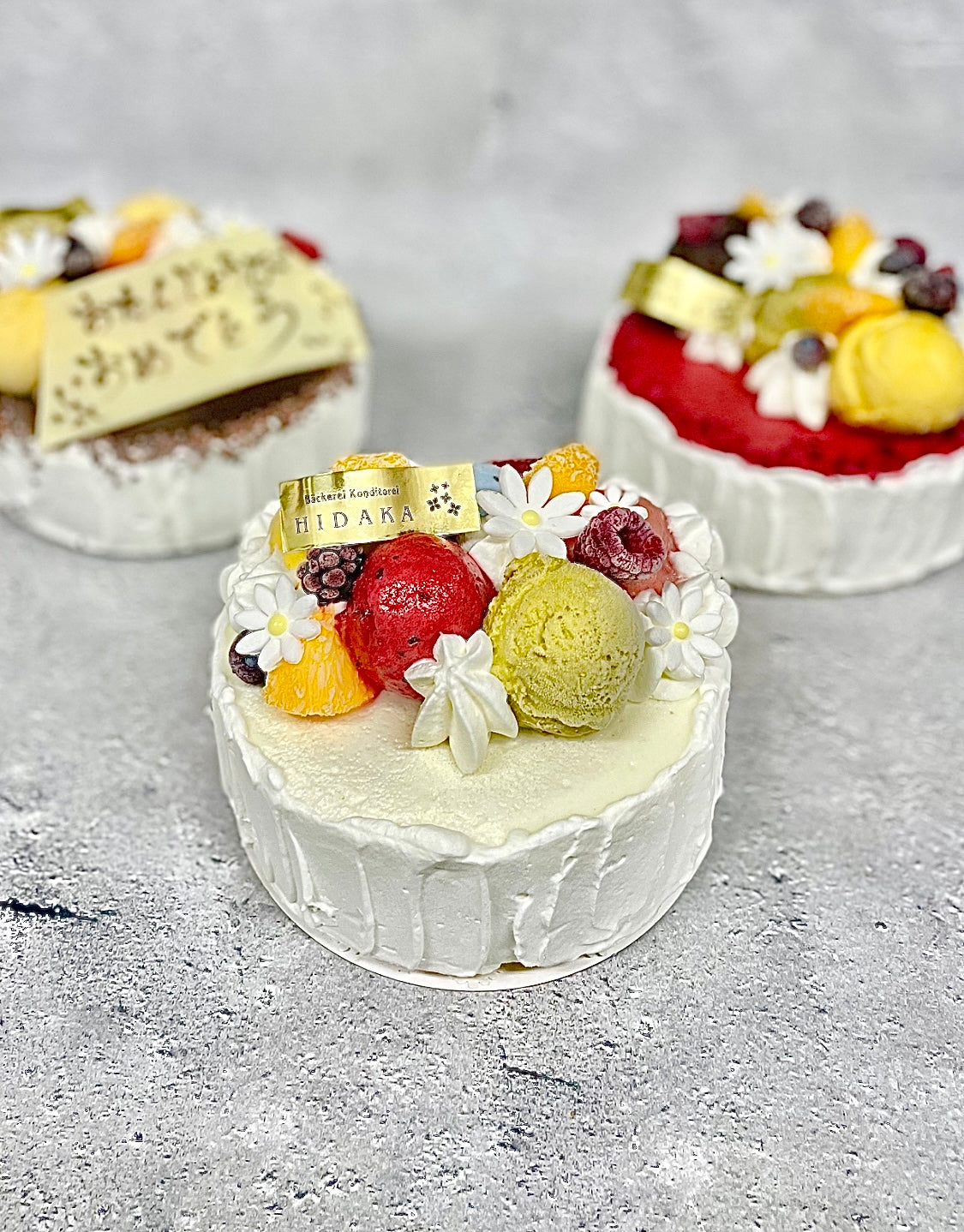【冷凍発送】HIDAKAのオーダージェラートケーキ「ミックスベリーのアイスケーキ」