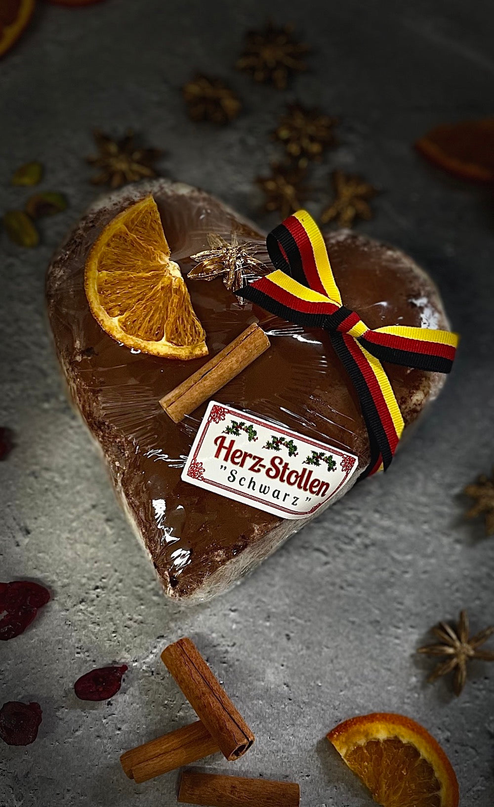 【常温発送】ドイツの菓子屋のシュトレン「ヘルツシュトレン」Herz-Stollen 2024