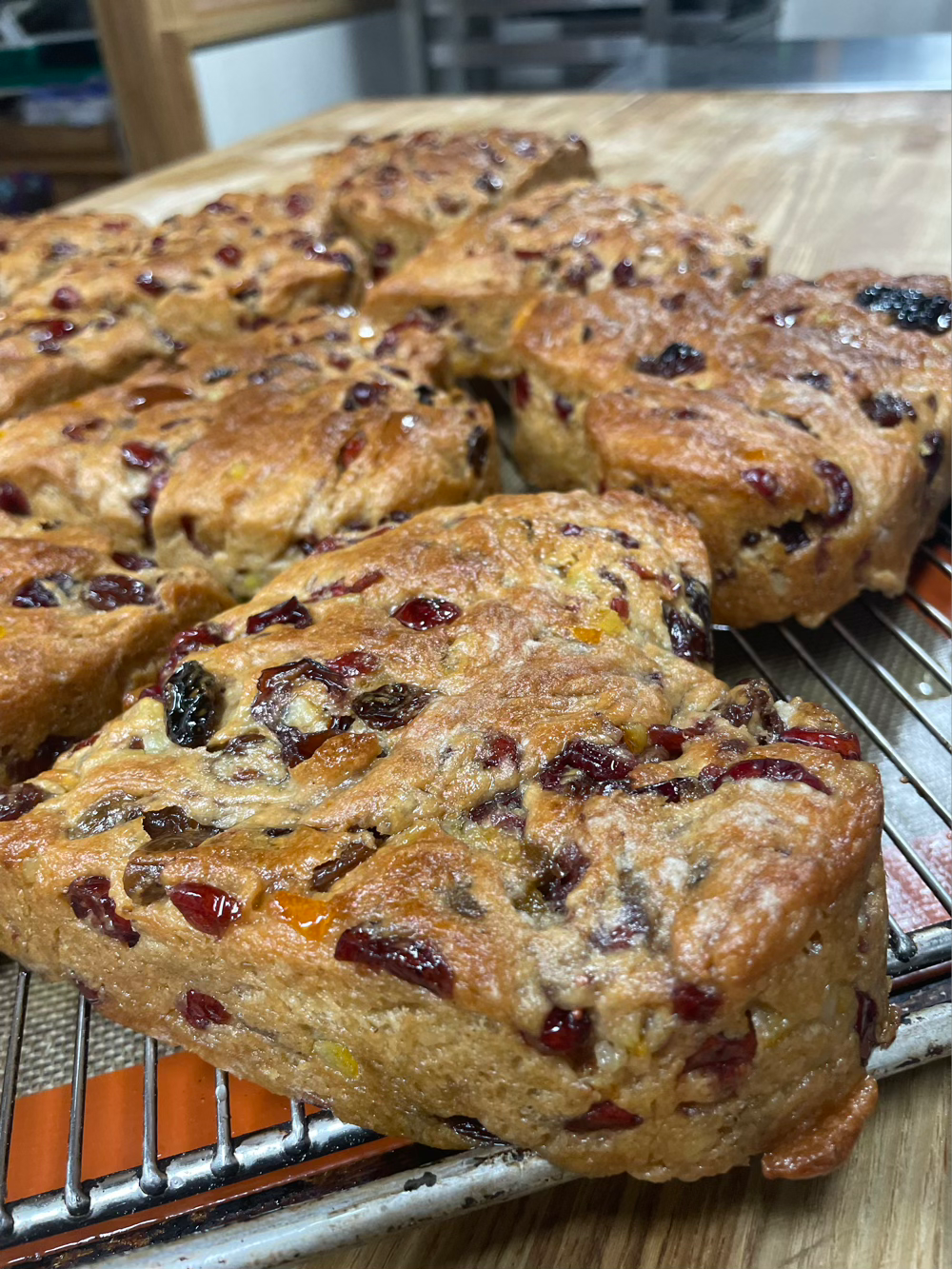 【常温発送】ドイツの菓子屋のシュトレン「ヘルツシュトレン」Herz-Stollen 2024