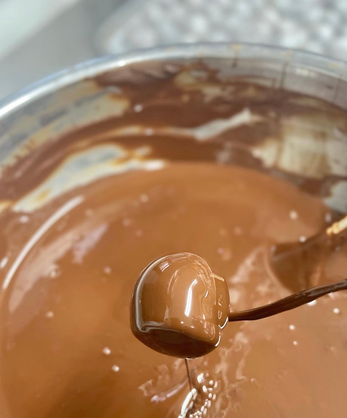 【限定生産】プレミアムシングルBOX(一粒入り）出雲シャインマスカットのボンボンショコラ